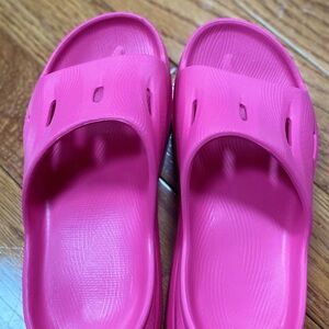 Hoka slip Ons
